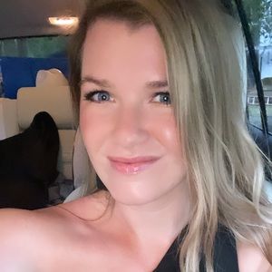 Meet your Posher, Noelle